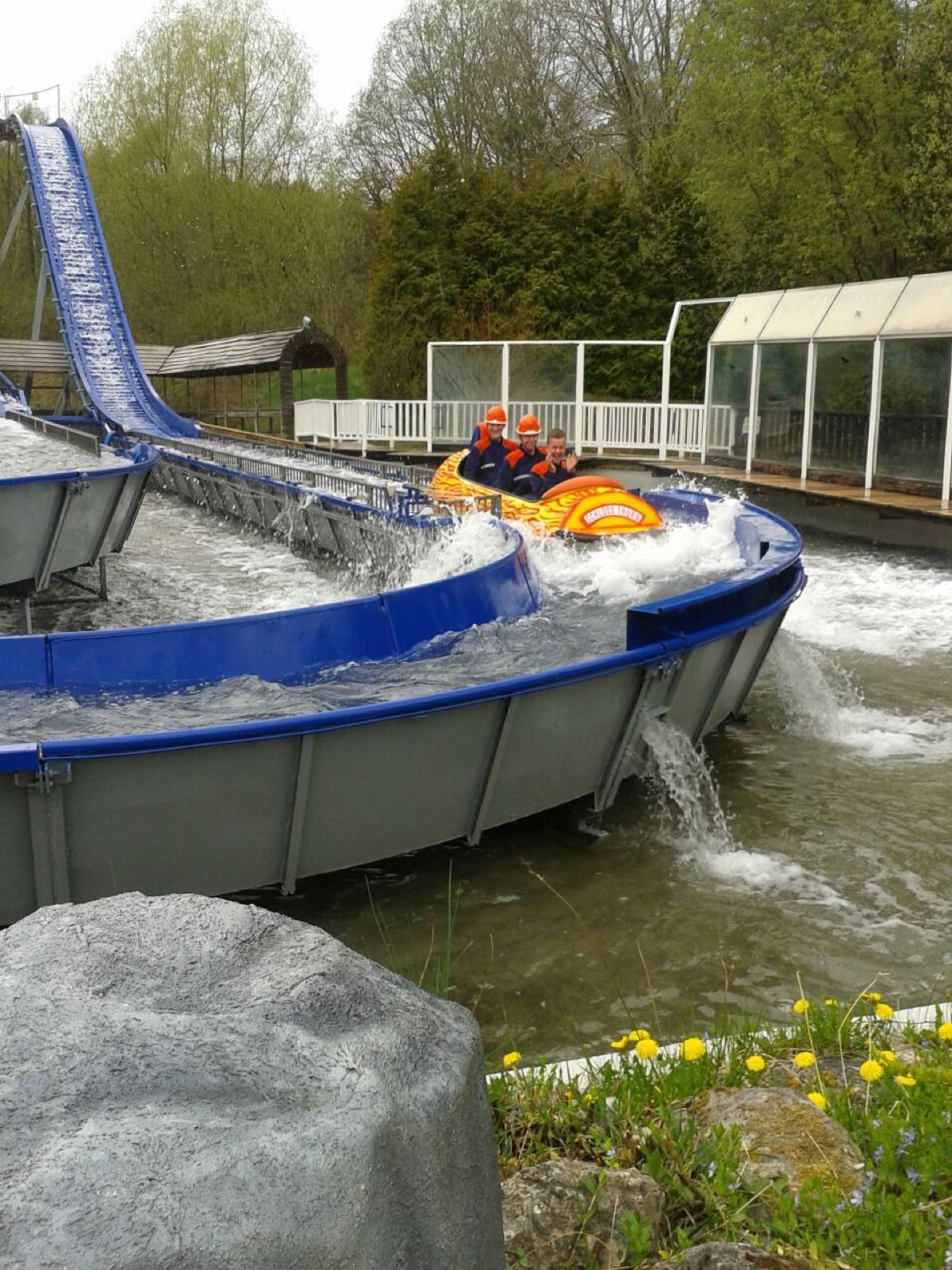 Jugendfeuerwehr beim Schlauchtraining